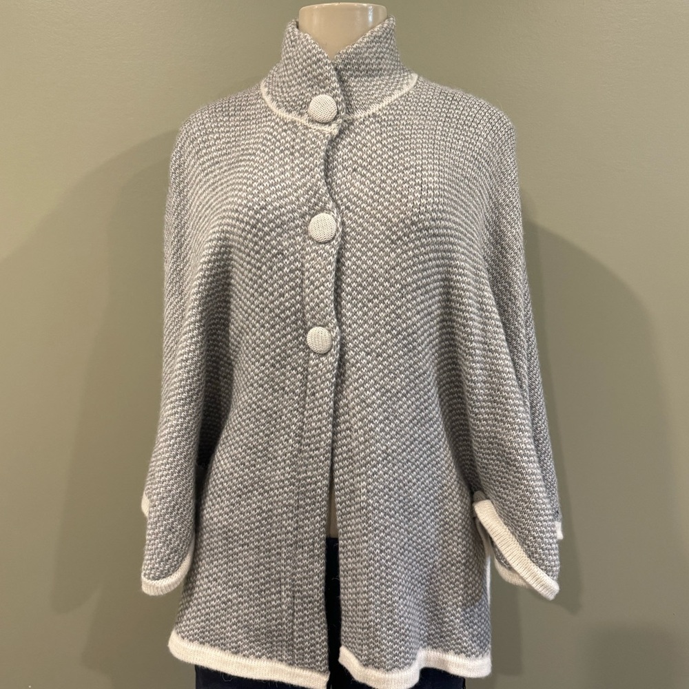 Alpaca Fina / baby alpaca poncho from Peru